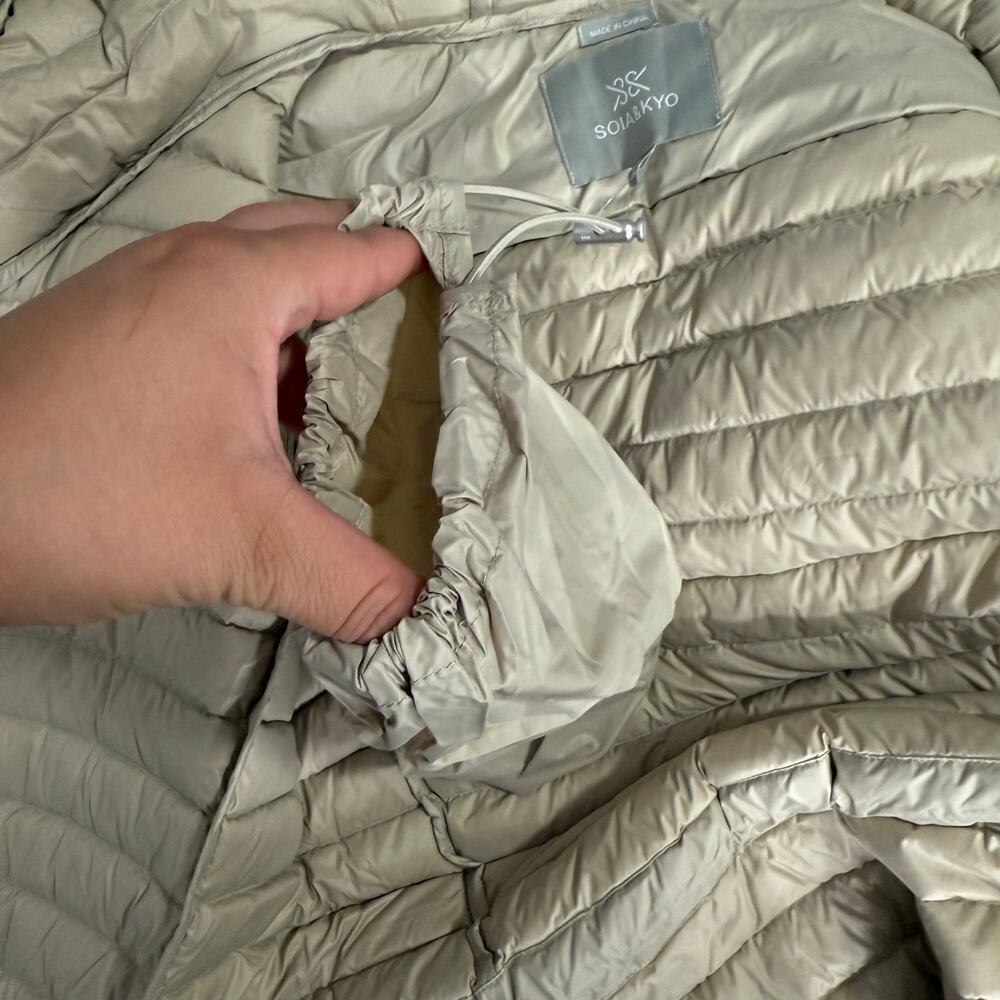 NWT Soia & Kyo Ayleen Ultra-Lightweight Down Hooded Puffer Jacket, Hush, XS - Picture 8 of 8